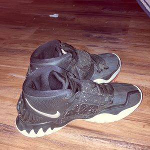 Nike kyrie 6s